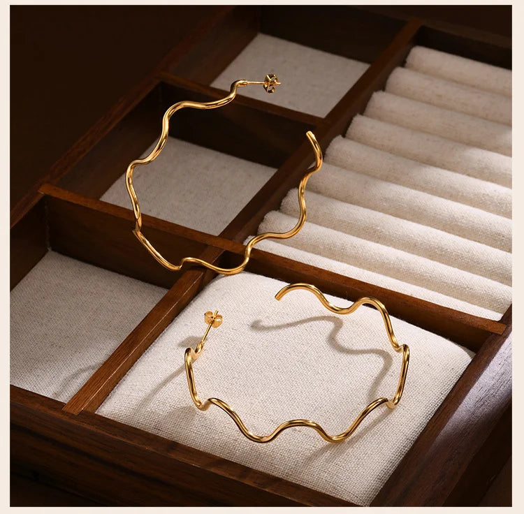 Brincos de argola aberta em aço inoxidável para mulheres, joias minimalistas, brincos grandes banhados a ouro, forma de onda, aros grandes, 18K