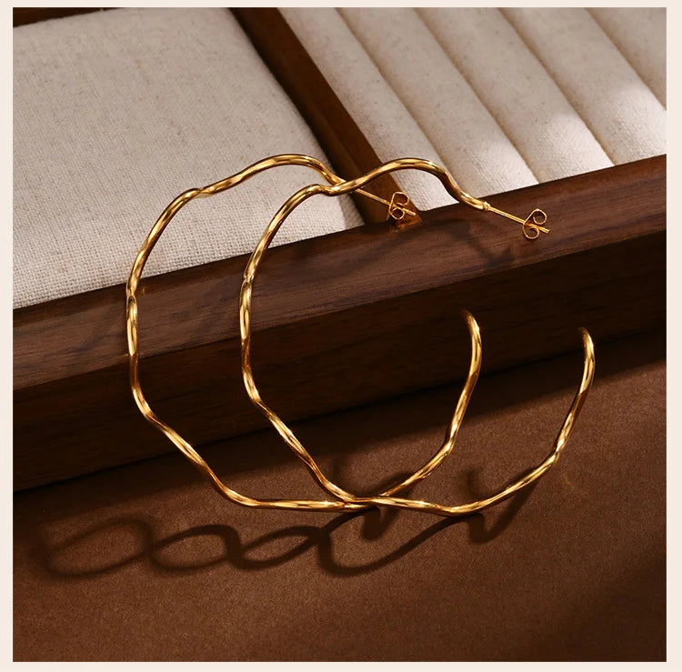 Brincos de argola aberta em aço inoxidável para mulheres, joias minimalistas, brincos grandes banhados a ouro, forma de onda, aros grandes, 18K